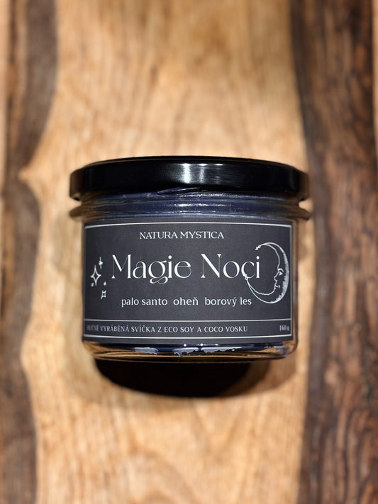 Svíčka ve skle Magie Noci - Palo Santo, Oheň, Borový les